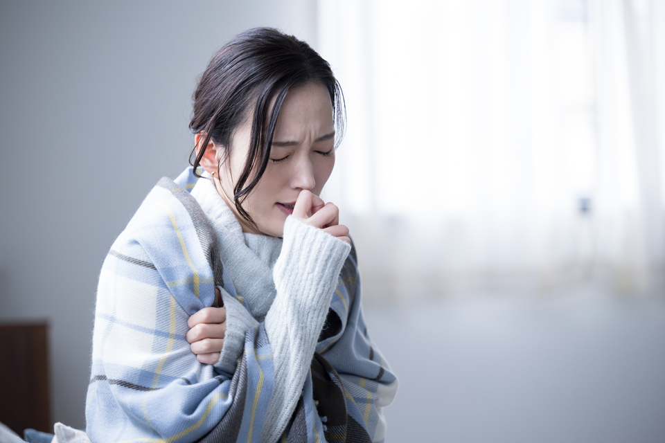急な高熱や咳はインフルエンザのサイン？予防のポイントも薬剤師が解説